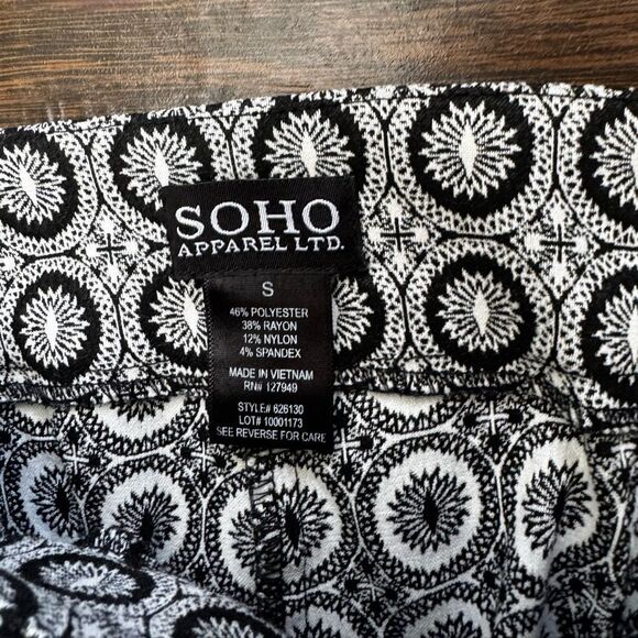 🖤 SOHO Apparel Ltd. Monochrome Geometric Pants – sz S - Picture 3 of 7